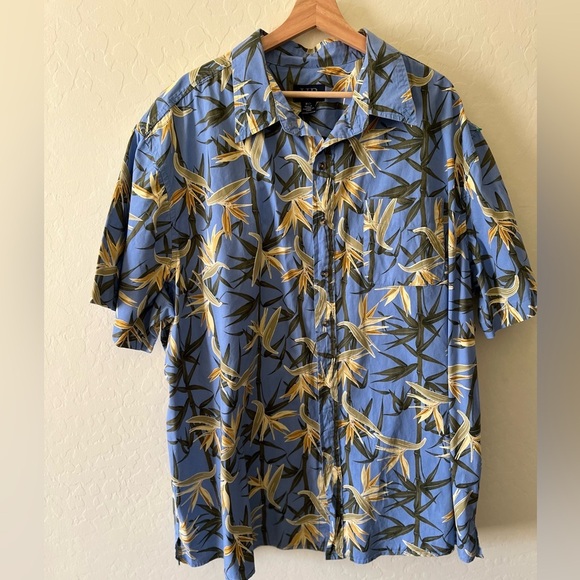 Harbor Bay Blue Bird of Paradise Tropical Print Men's Hawaiian Shirt - Picture 4 of 5
